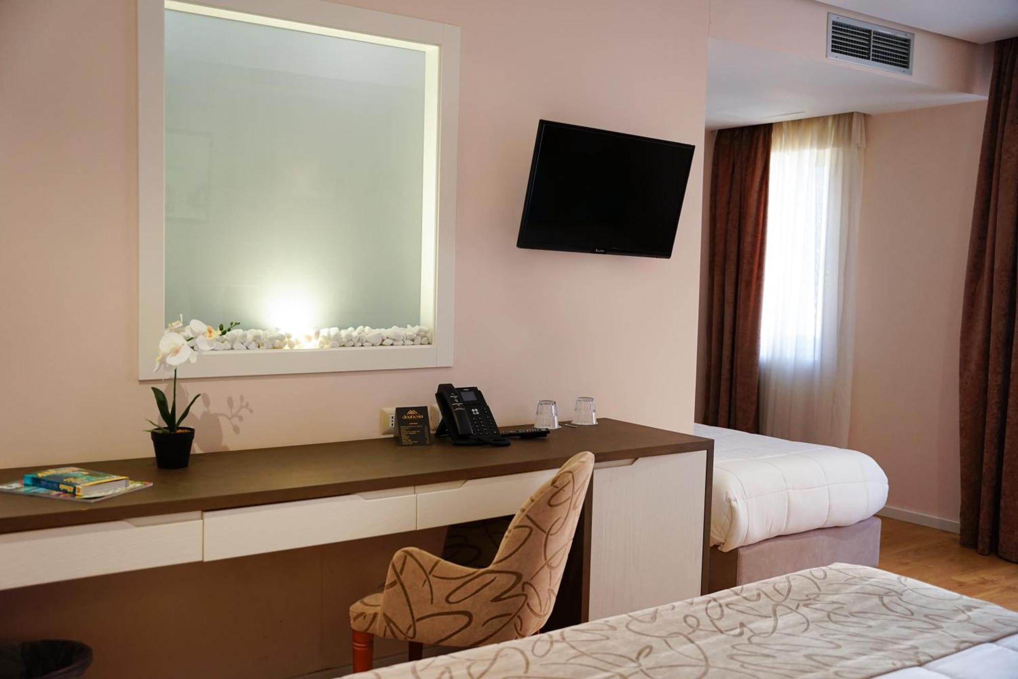 Doanesia Premium Hotel & Spa Mezez Exterior photo